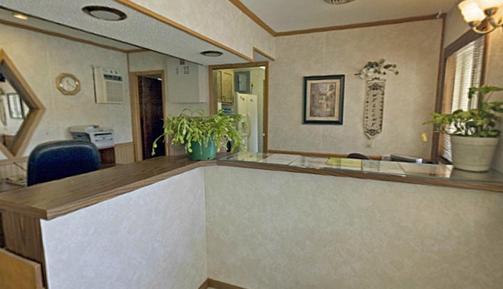 Oskaloosa Econo Lodge מראה חיצוני תמונה