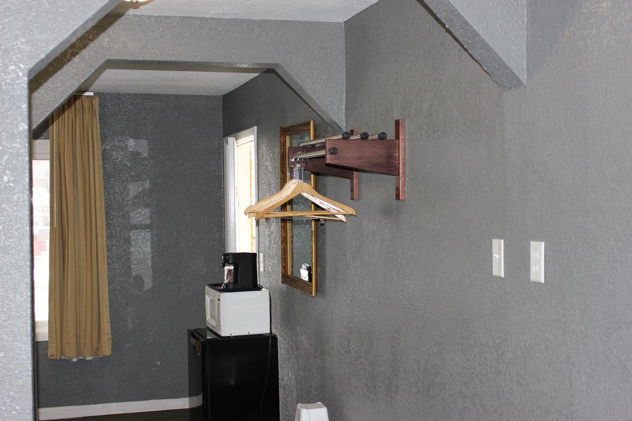 Oskaloosa Econo Lodge מראה חיצוני תמונה