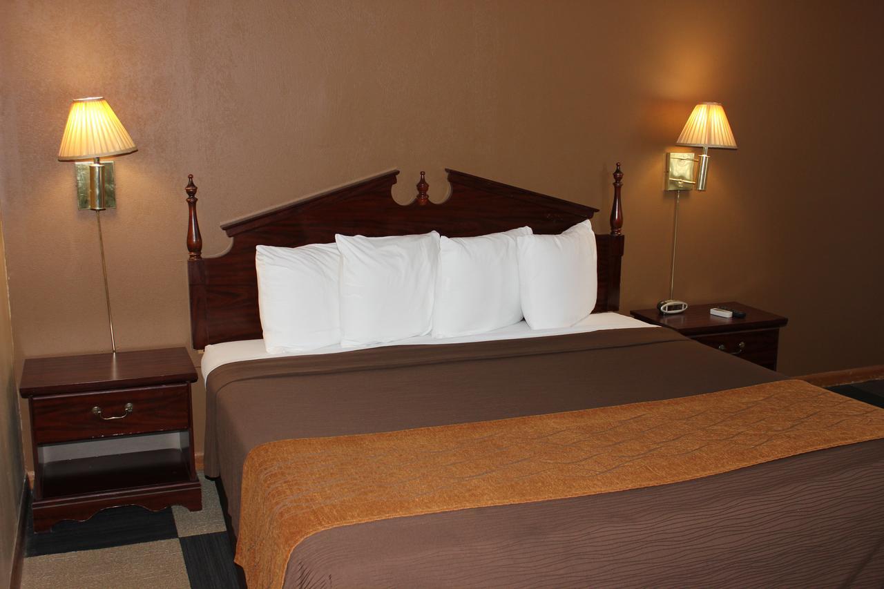 Oskaloosa Econo Lodge מראה חיצוני תמונה