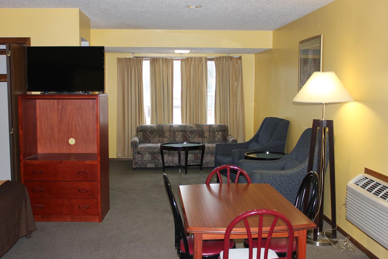 Oskaloosa Econo Lodge מראה חיצוני תמונה